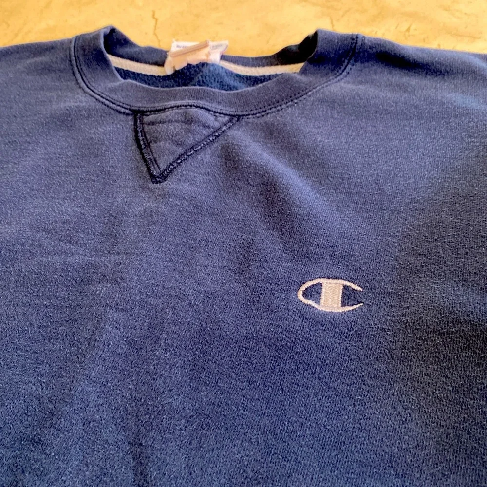 VINTAGE Champion Navy Blue Oversized Crew Classic - Picture 5 of 11